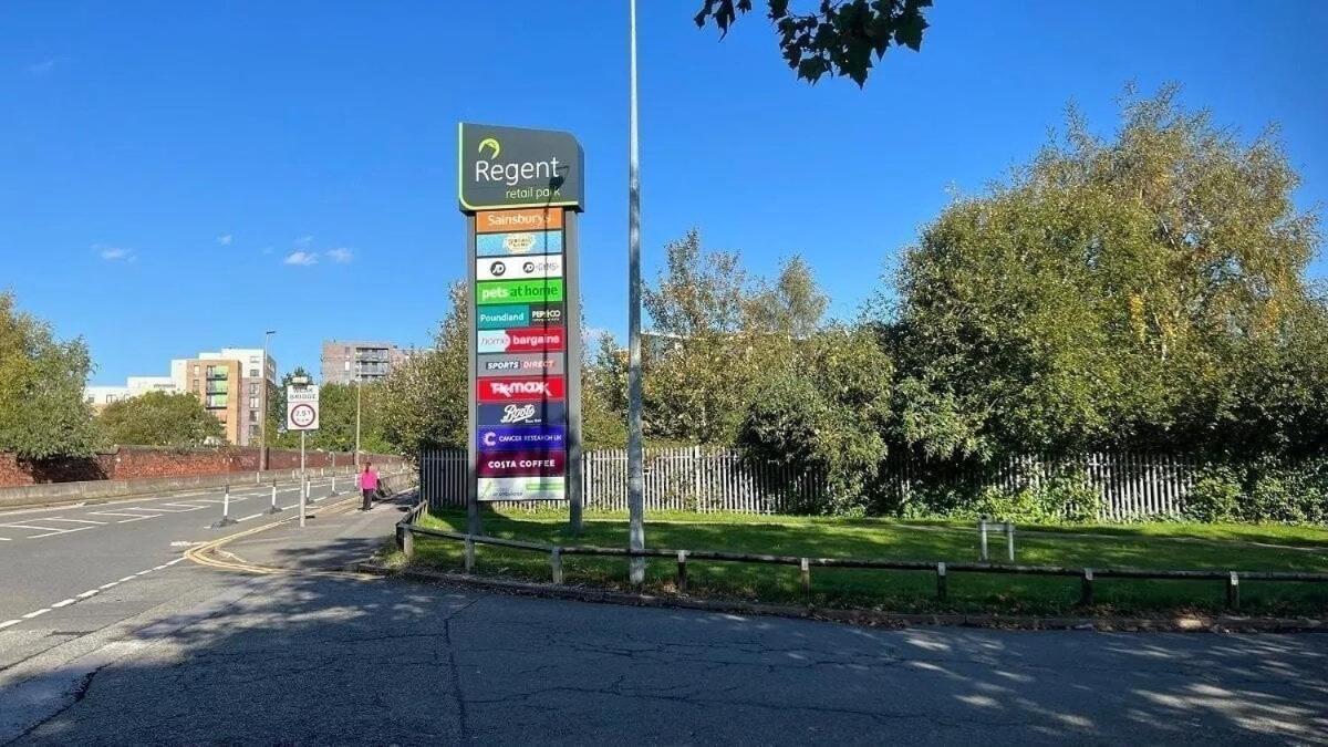 Relaxing 1-Bed Flat In Salford With Street Parking Apartment Manchester Luaran gambar