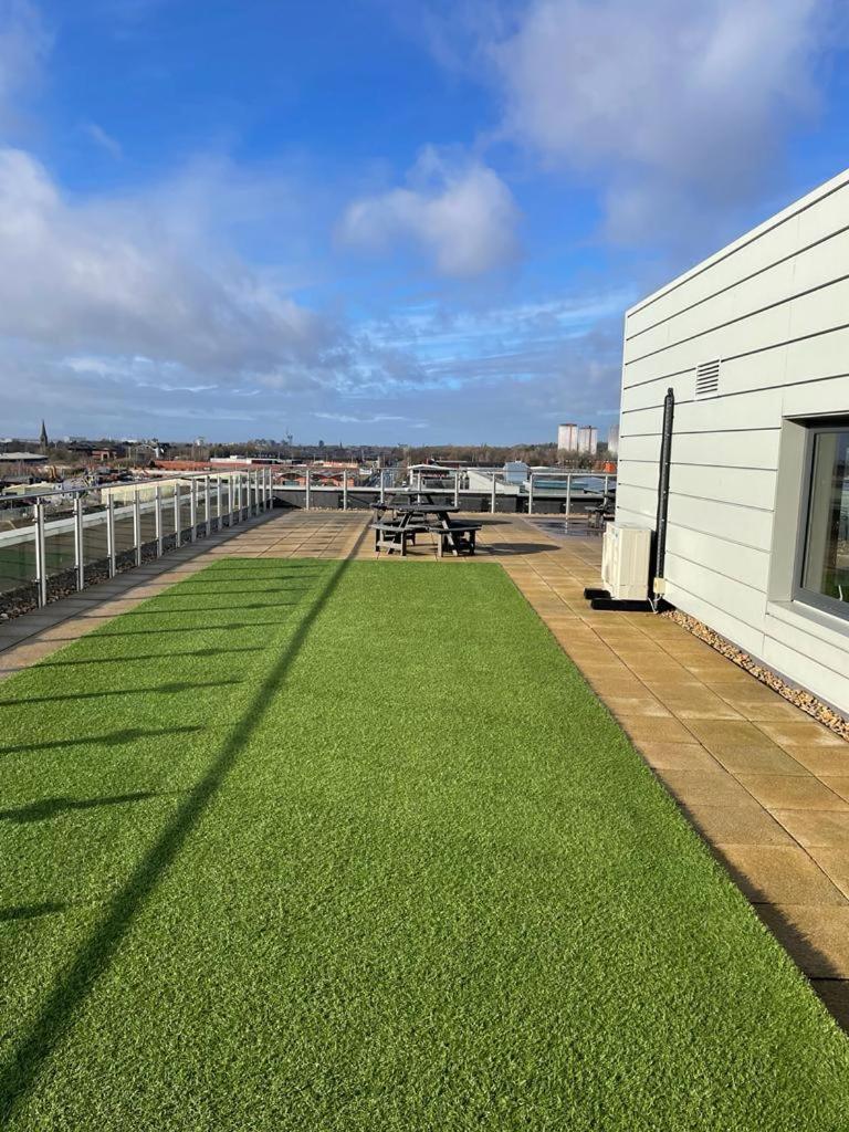 Relaxing 1-Bed Flat In Salford With Street Parking Apartment Manchester Luaran gambar